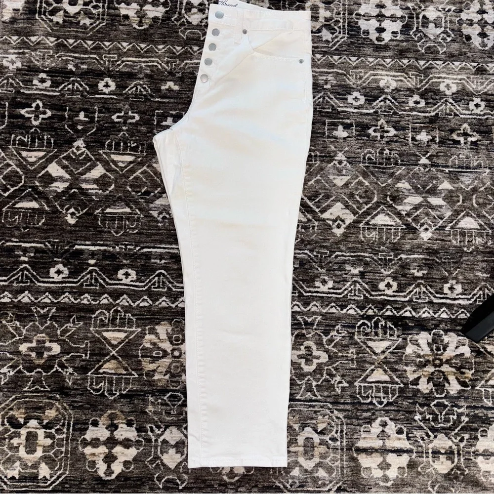 Universal Thread High Rise Straight Crop White Jeans Size 10 / 30 R